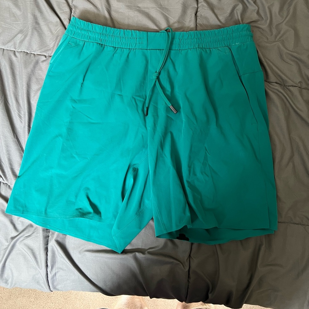 Lululemon Large Lined Shorts/Swimsuit 6” inseam